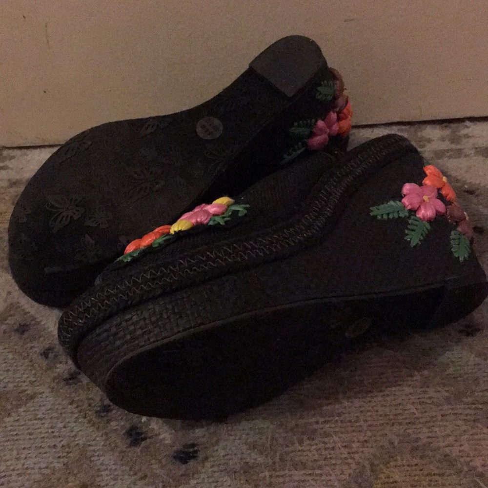Poetic License London Black Woven Tiki Wedge - Picture 7 of 7